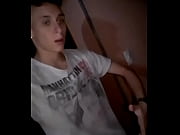 loirinha gostosa de olho verde sendo.