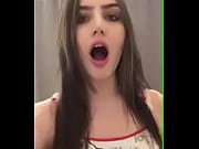 gostosinha do internet serious buiness arrotando.