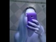 rubia se masturba para el novio