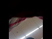 quay leacute_n di vaacute_y em trong nhagrave_ saacute_ch.