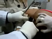 escondendo o brinquedo