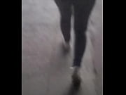 tremendo butt de turra caminando