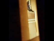 Espiando como se talla la panocha peluda