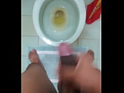 leche en el bañ_o, quieres beber?