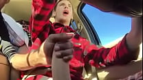 Cum in car - Batendo uma pro amigo no carro Thumbnail