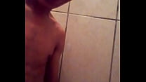 19 Ano Dotado No Banho Thumbnail