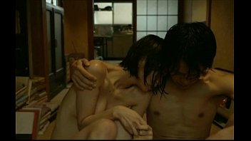 【お宝映像】映画「海を感じる時」より 市川由衣の乳首全開濡れ場。目隠しセックスでの喘ぎ声がちょーエロいです