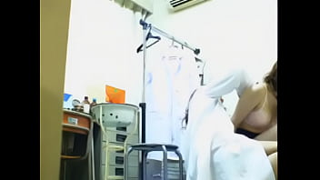 【盗撮動画】[盗撮]保健室の先生はレズビアン！病院盗撮映像です。