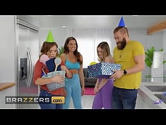 (Xander Corvus) Enjoys A 3some With (Codi Vore, Nolina Nyx) Which Ends With A Double Facial Cum Swapping - Brazzers