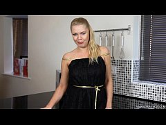 ABIGAIL TOYNE Moving Out SD