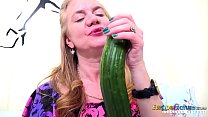 EuropeMaturE One Mature Her Cucumber and Her Toy