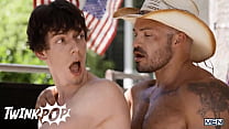 Muscular Top Nick Cranston Knows Exactly What Sausage Cristiano Wants, His Rock Hard Dick - TWINK POP