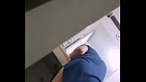 Mientras usa el baño