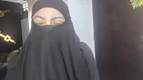 Real Horny Amateur Arab Wife Squirting On Her Niqab Masturbates While Band Praying Hijab Porn