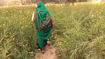 In the mustard field, the father-in-law forcibly chocked