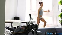Kinky babe gives blowjob Thumbnail