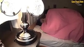 佐々木あき 美しすぎる母親に我慢できず夜這いレイプで犯す変態息子