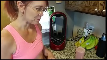 smoothies are a healthier option aurora willows youtuber redhead eat healthy foods