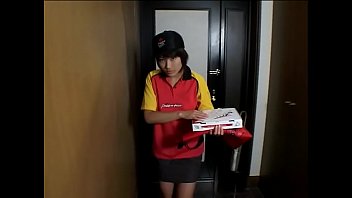 am 32:35 japanese pizza girl 2