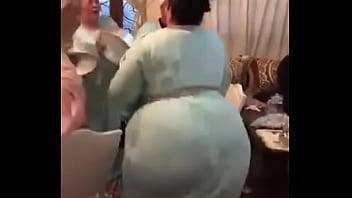 Big booty shake