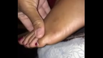 p. Feet 2