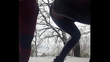 Laura On Hee 2021 video of standing fucking between the snow