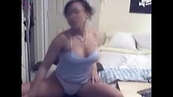 Hot Ebony GFs Booty Shaking!