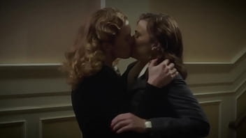 Bridget Lesbian - Hayley Atwell & Bridget Regan Lesbian Kiss In Agent Carter S01E06 -  XVIDEOS.COM