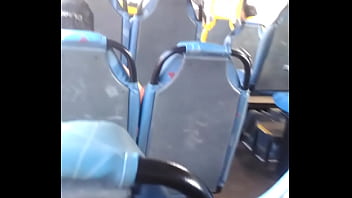 Batendo uma no ônibus