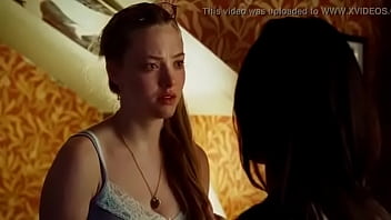 Megan Fox  Amanda Seyfried Lesben Kiss-Jennifers Body - XVIDEOSCOM