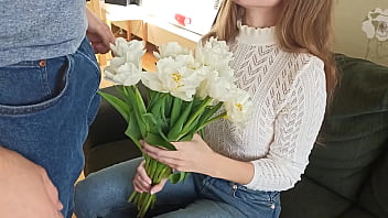 Gave her flowers and teen agreed to have sex, creampied teen after sex with blowjob ProgrammersWife