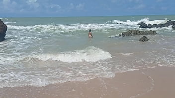 Yuri Gaúcho Casal Paradise GOSTOSA CASADA MOSTRANDO TUDO NA PRAIA DE NUDISMO OS MACHO TUDO LOUCOS