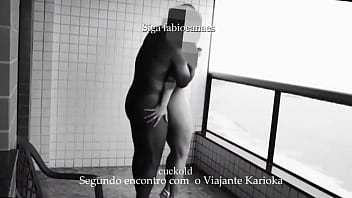 Hotwife estilo Paola se exibindo para o amigo neg&atilde_o bem dotado continua no RED