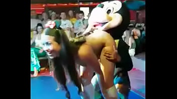 352px x 198px - Mickey Mouse - XVIDEOS.COM