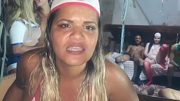 Quem te falou que não ia ter carnaval em 2021 ? Carnaval da Paty bumbum e convidados terminou na praia