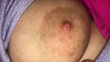 Horny mum flashes her natural boobs hard nipples HD