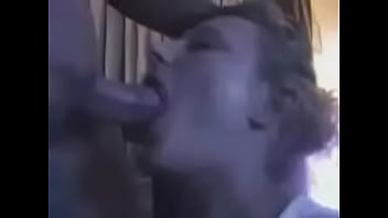 Horny 30&#039_ year old blond sucks and deepthroats.