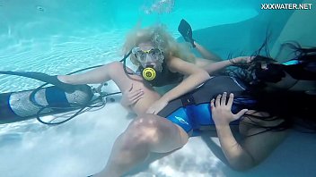 Vodichkina and Farkas underwater hot lesbians