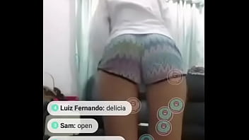 Novinha gostosa dan&ccedil_ando no bigo live