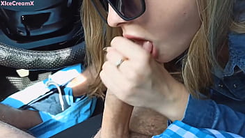 Girl Sucking Dick Taxi Driver until Cum in Mouth Instead of Money