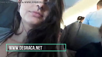 NOVINHA BATENDO PUNHETA NO AVIÃO