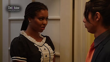 Delphine - Kira Noir faz mais do que apenas limpar seu quarto de hotel - LAA0071 - EP1