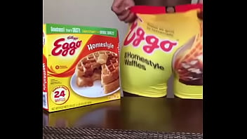 Eggo booty  clap