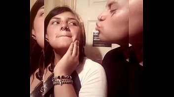 me voy en su cara y le doy un beso y que wea - Baby Demon