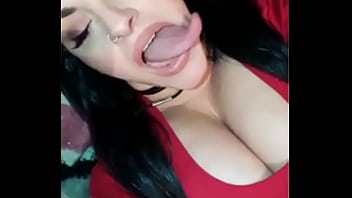 Long Tongue Pussy Eating - Babe gets roommates long tongue in pussy - XVIDEOS.COM