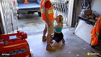 roadside blonde tattoo babe banged by her car mechanic blonde josie jewells