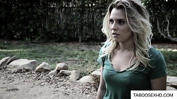 Young teen suck dick to get her driving licence