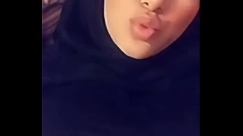 Muslim Hijabi Girl With Big Boobs Takes Sexy Selfie Video
