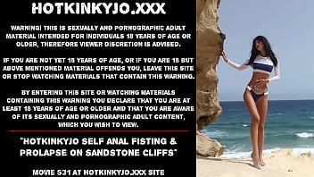 Hotkinkyjo self anal fisting & prolapse on sandstone cliffs