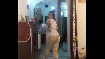 Hot desi indian bhabi shaking her sexi ass &amp_boobs on bigo live...6